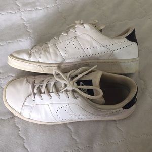 VINTAGE Nike leather casual sneakers